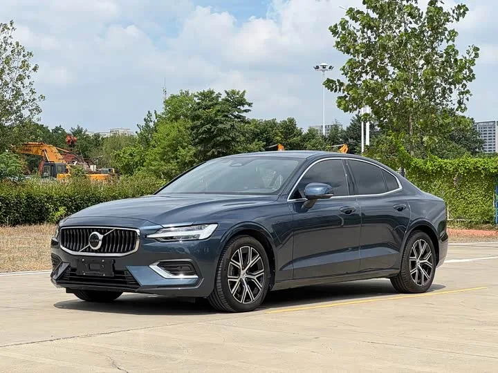 Volvo S60 2024 из Китая — купить под ключ