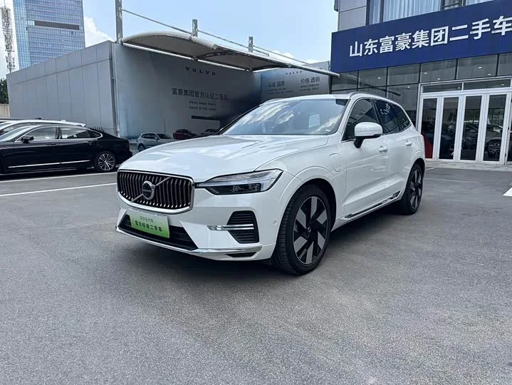 Volvo XC60 Hybrid 2025 из Китая — купить под ключ