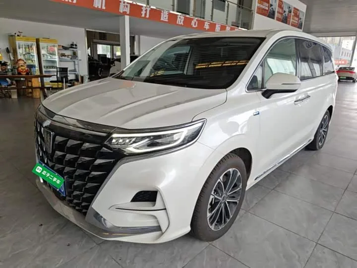 Roewe iMax 8 2024 из Китая — купить под ключ