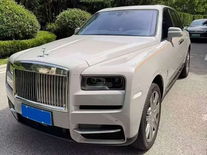 Rolls-Royce Cullinan 2024 из Китая — купить под ключ