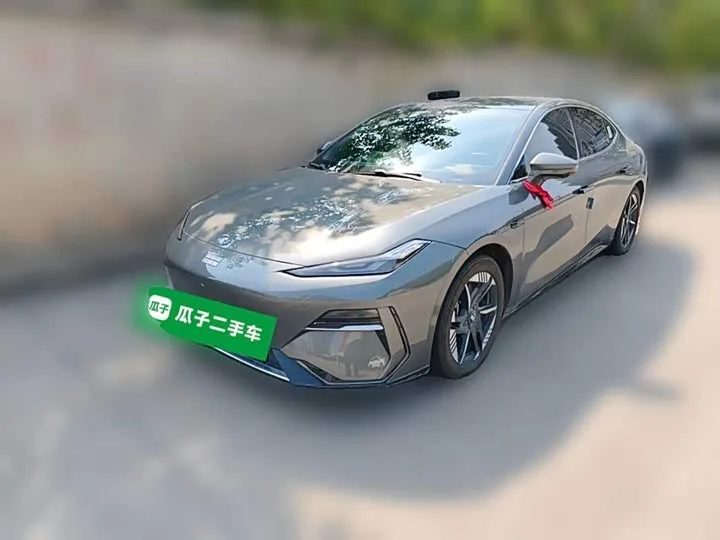 Geely Galaxy E8 2025 из Китая — купить под ключ