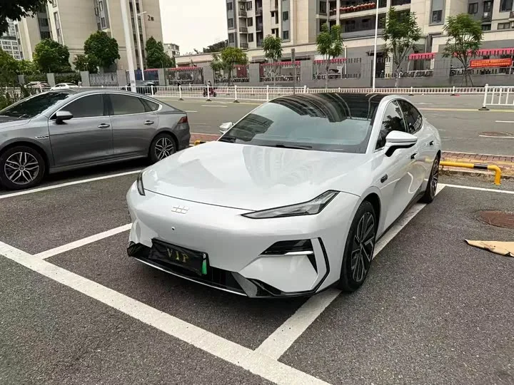 Geely Galaxy E8 2024 из Китая — купить под ключ