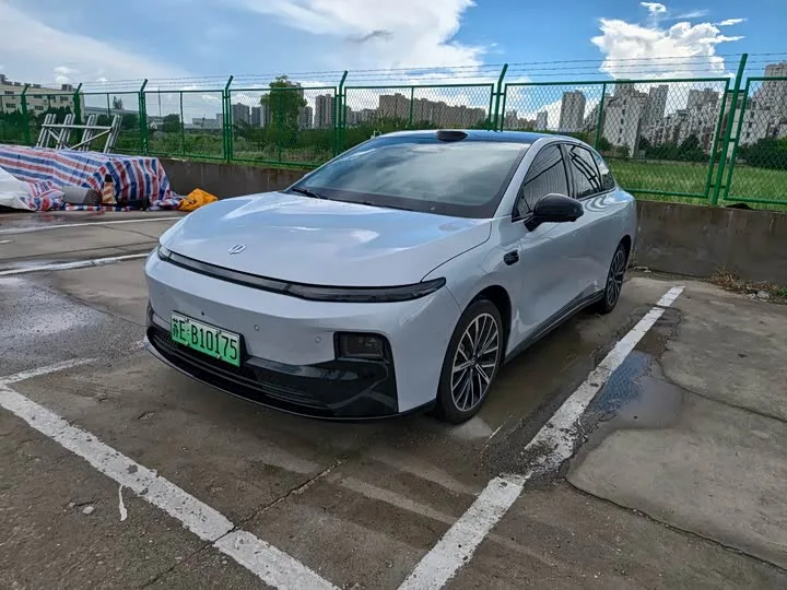 Leapmotor B01 2025 из Китая — купить под ключ