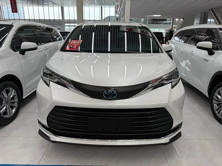 Toyota Sienna 2023 из Китая — купить под ключ