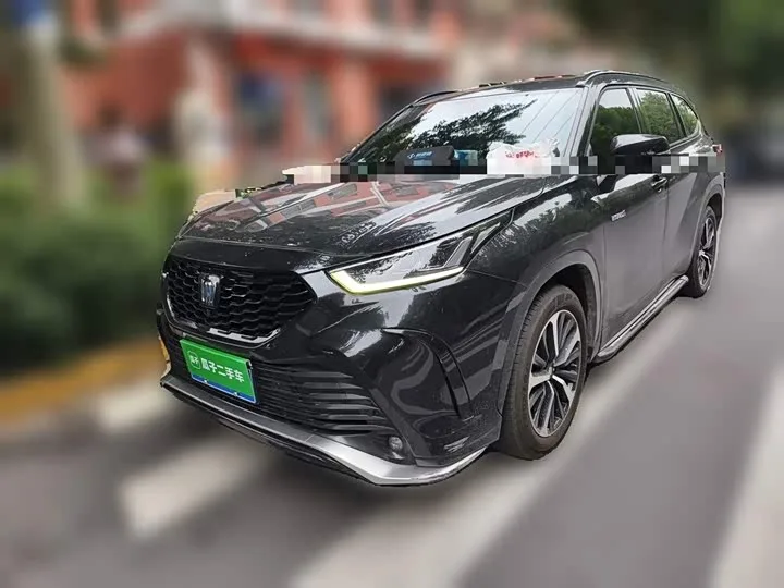 Toyota Crown Kluger 2021 из Китая — купить под ключ