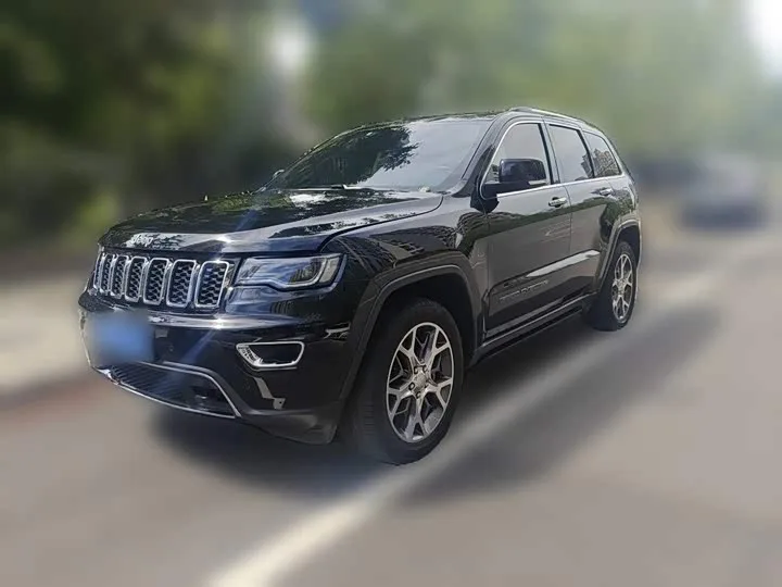 Jeep Grand Cherokee 2022 из Китая — купить под ключ