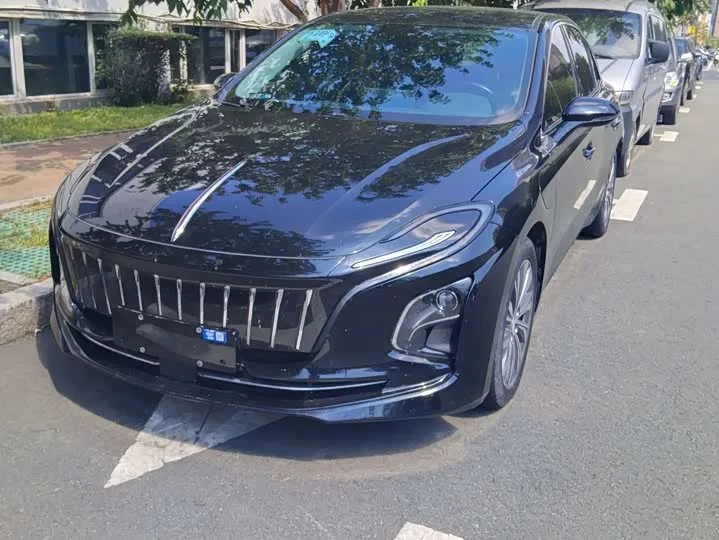 Hongqi E-QM5 2023 из Китая — купить под ключ