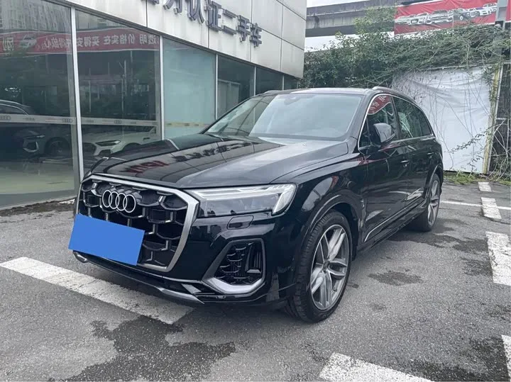 Audi Q7 2025 из Китая — купить под ключ