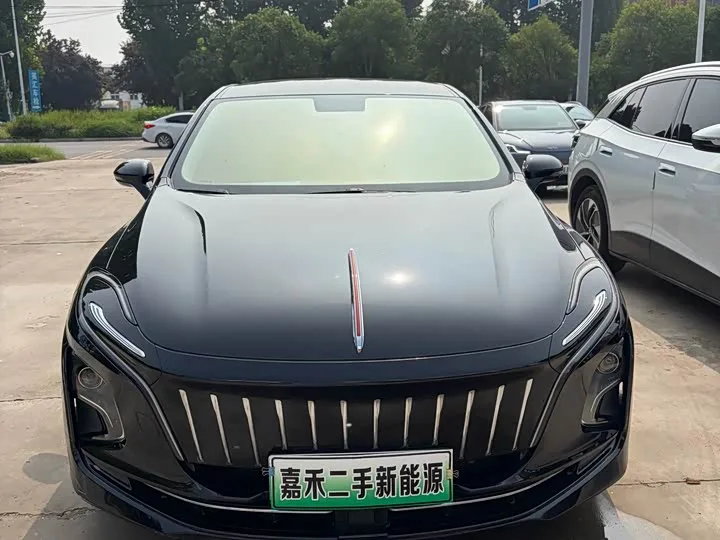 Hongqi E-QM5 2023 из Китая — купить под ключ