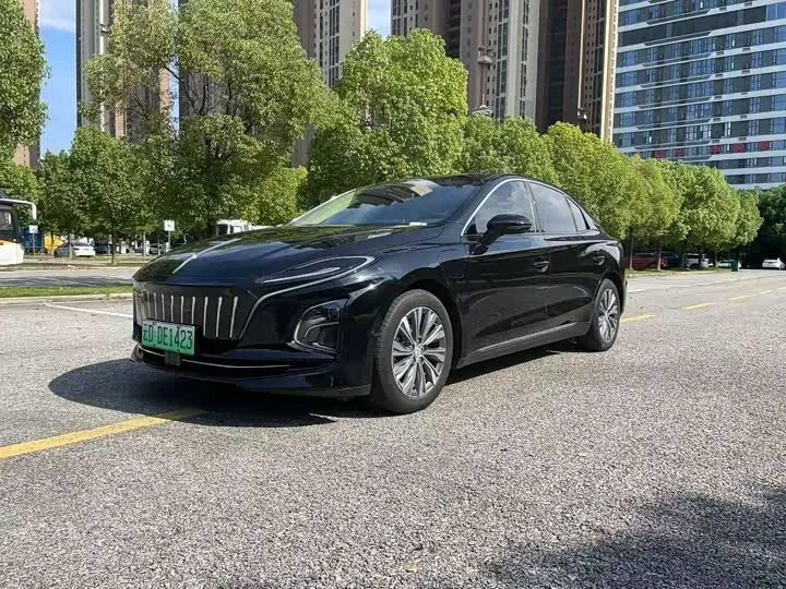 Hongqi E-QM5 2022 из Китая — купить под ключ