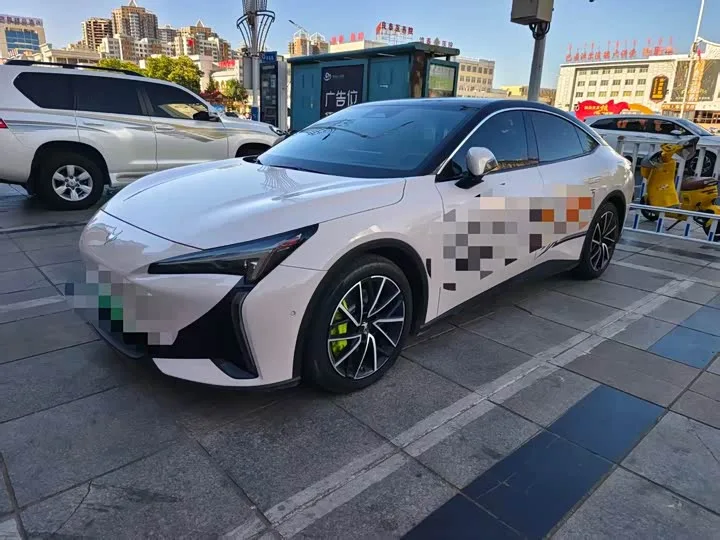 BAIC Arcfox Alpha S5 2024 из Китая — купить под ключ