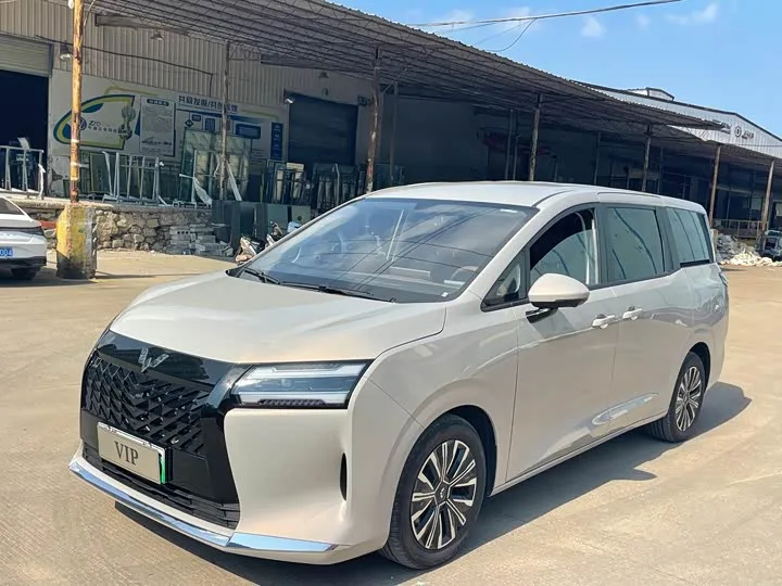 Wuling Starlight 730 Hybrid/EV 2025 из Китая — купить под ключ