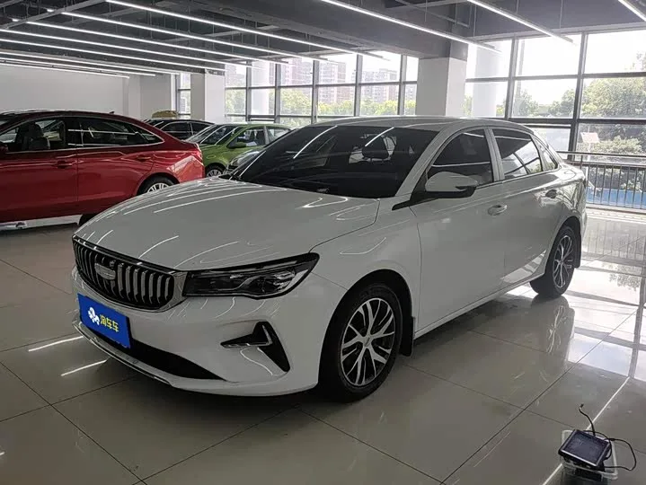 Geely Emgrand 2025 из Китая — купить под ключ