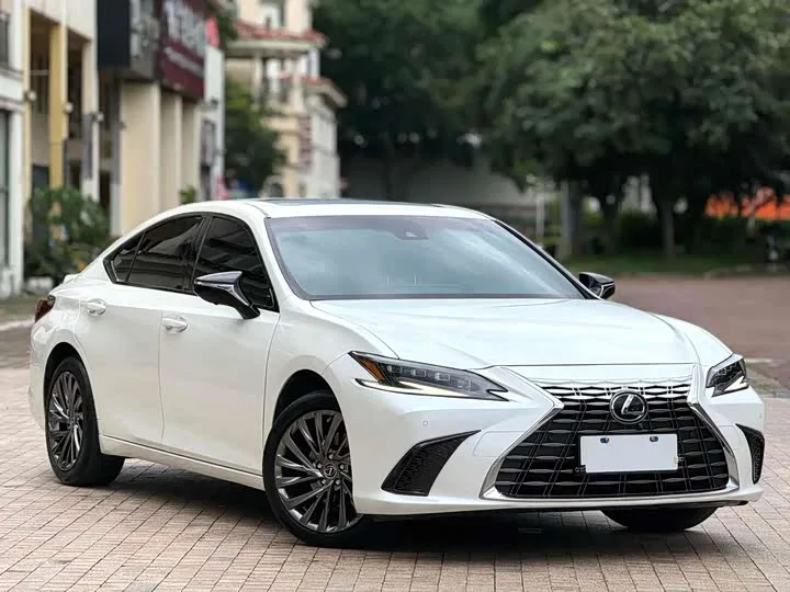 Lexus ES 2024 из Китая — купить под ключ