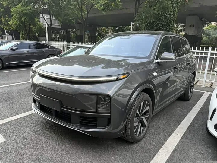LiXiang L8 2023 из Китая — купить под ключ