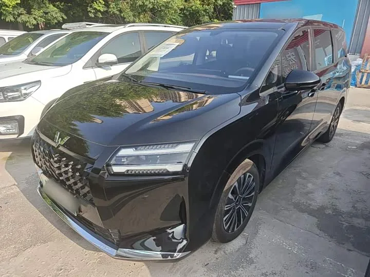 Wuling Starlight 730 Hybrid/EV 2025 из Китая — купить под ключ