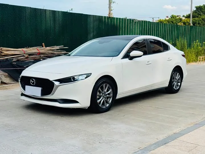Mazda 3 (Axela) 2024 из Китая — купить под ключ
