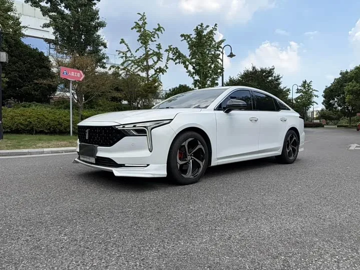 Bestune B70 2022 из Китая — купить под ключ