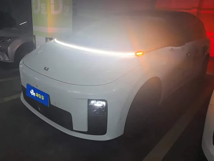 LiXiang i8 2025 из Китая — купить под ключ