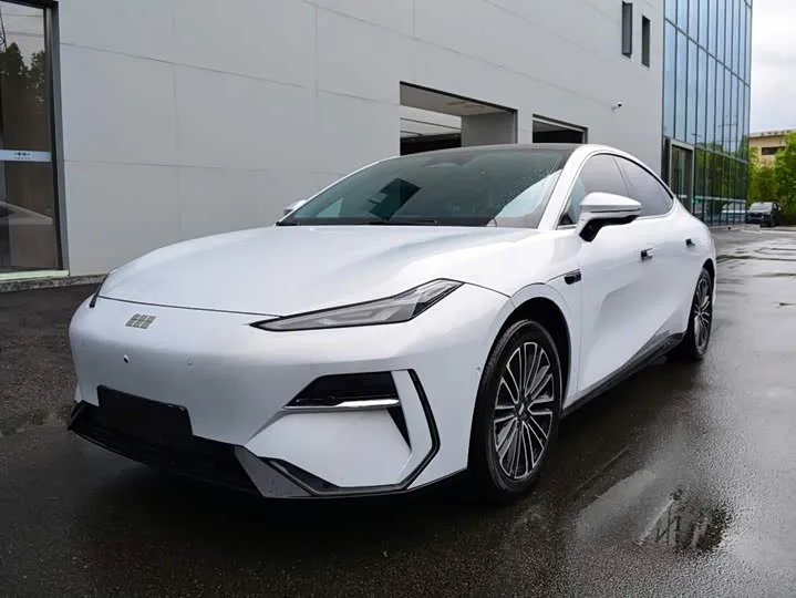 Geely Galaxy E8 2025 из Китая — купить под ключ
