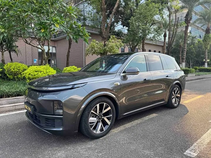 LiXiang L8 2023 из Китая — купить под ключ