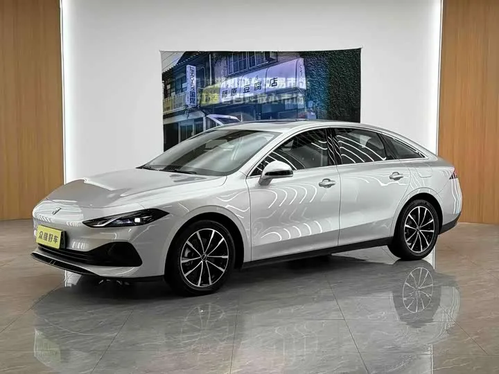 Roewe D7 2025 из Китая — купить под ключ