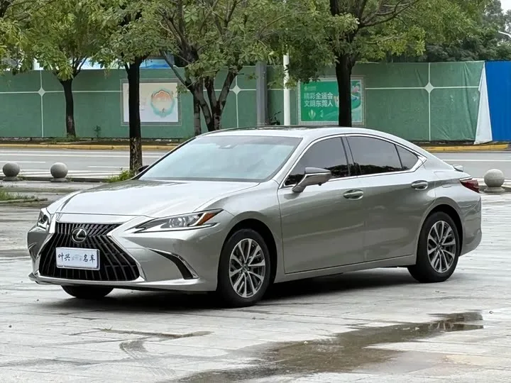 Lexus ES 2024 из Китая — купить под ключ