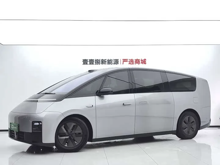 LiXiang Mega 2025 из Китая — купить под ключ
