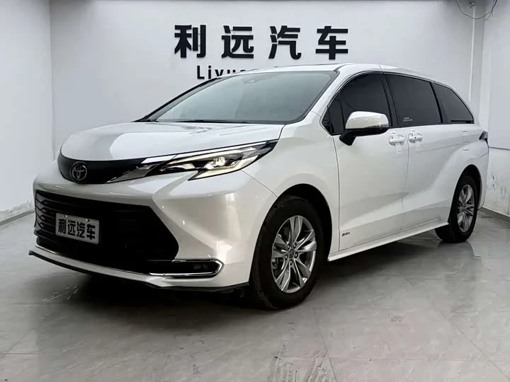 Toyota Sienna 2025 из Китая — купить под ключ