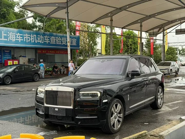 Rolls-Royce Cullinan 2024 из Китая — купить под ключ