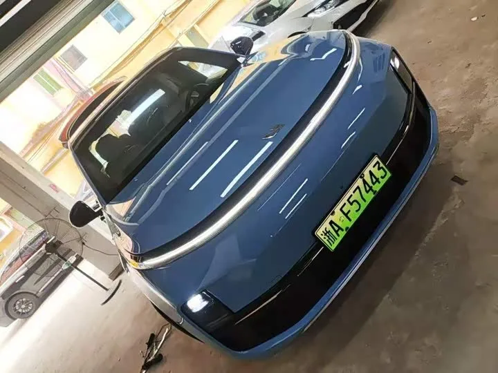 LiXiang L8 2023 из Китая — купить под ключ