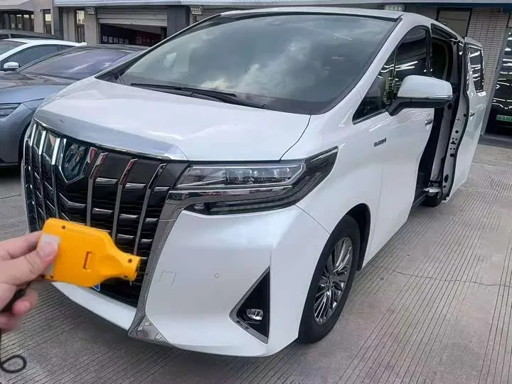 Toyota Alphard 2022 из Китая — купить под ключ
