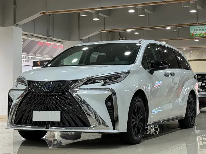 Toyota Sienna 2023 из Китая — купить под ключ