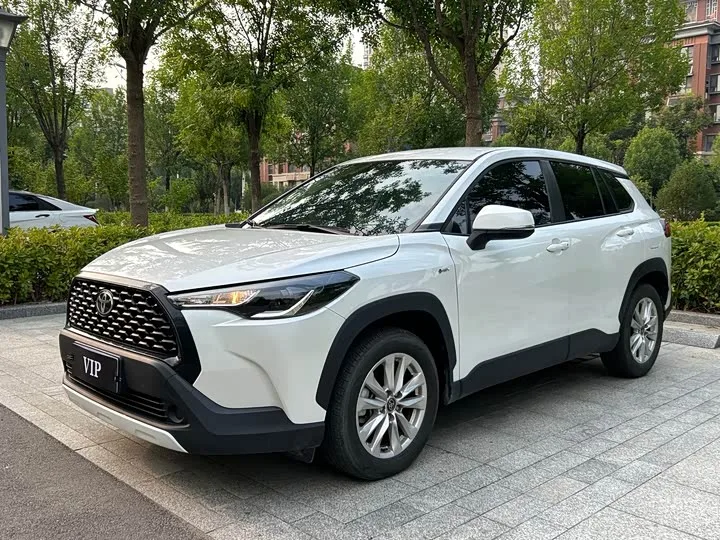 Toyota Corolla Cross 2024 из Китая — купить под ключ