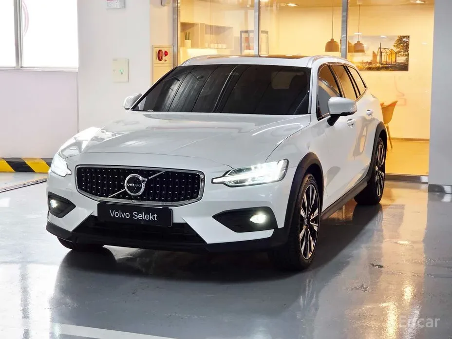 Volvo V60 2025 из Кореи — купить под ключ