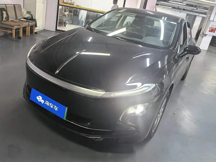 Hongqi E-QM5 2026 из Китая — купить под ключ