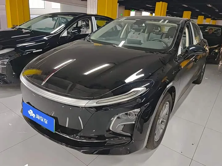 Hongqi E-QM5 2026 из Китая — купить под ключ