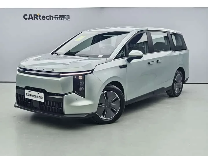 Maxus Mifa 7 2025 из Китая — купить под ключ
