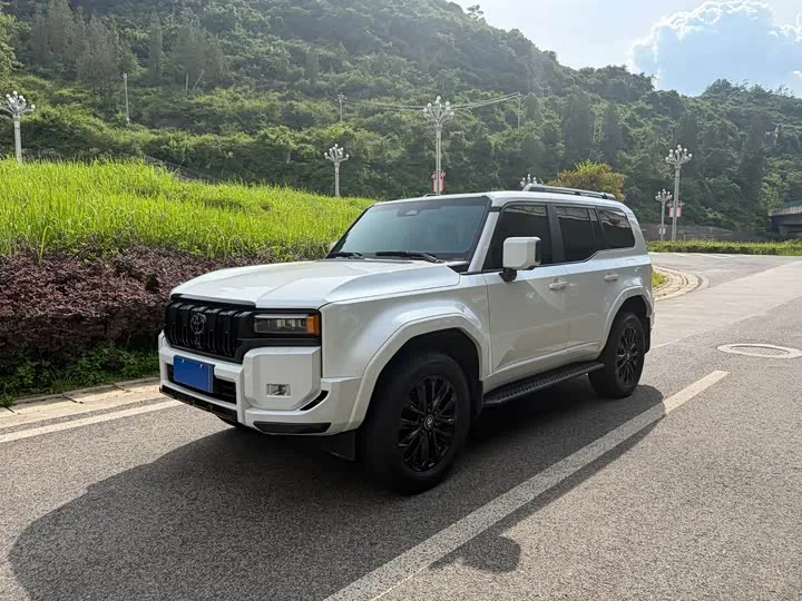 Toyota Prado 2026 из Китая — купить под ключ