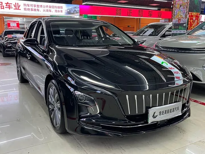 Hongqi E-QM5 2023 из Китая — купить под ключ