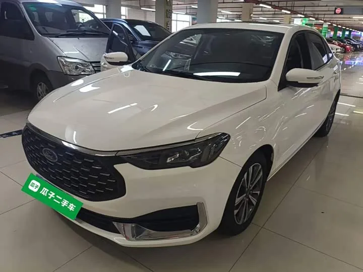Ford Escort 2022 из Китая — купить под ключ