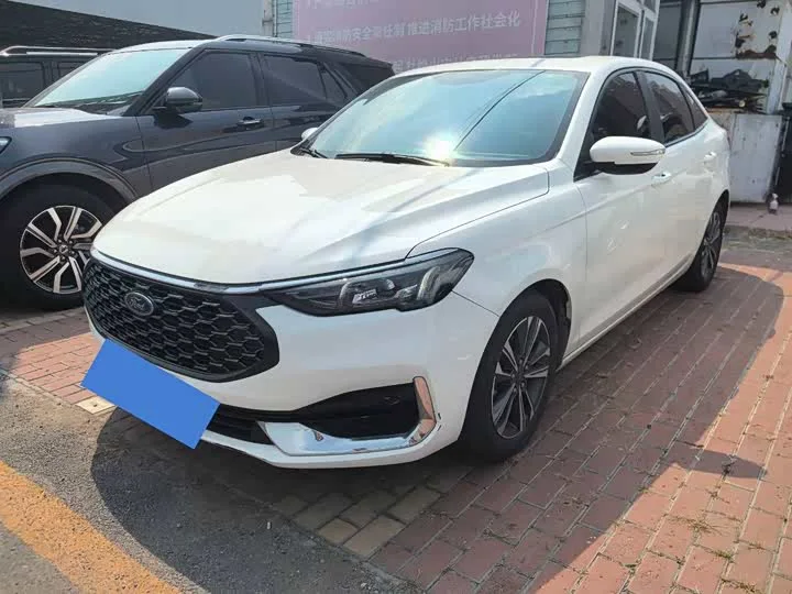 Ford Escort 2022 из Китая — купить под ключ