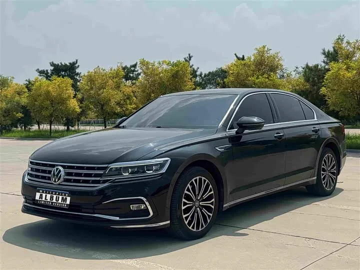 Volkswagen Phideon 2023 из Китая — купить под ключ