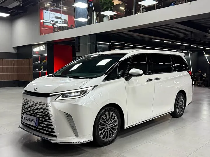Lexus LM 2026 из Китая — купить под ключ