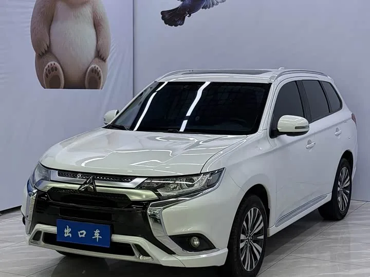 Mitsubishi Outlander 2022 из Китая — купить под ключ