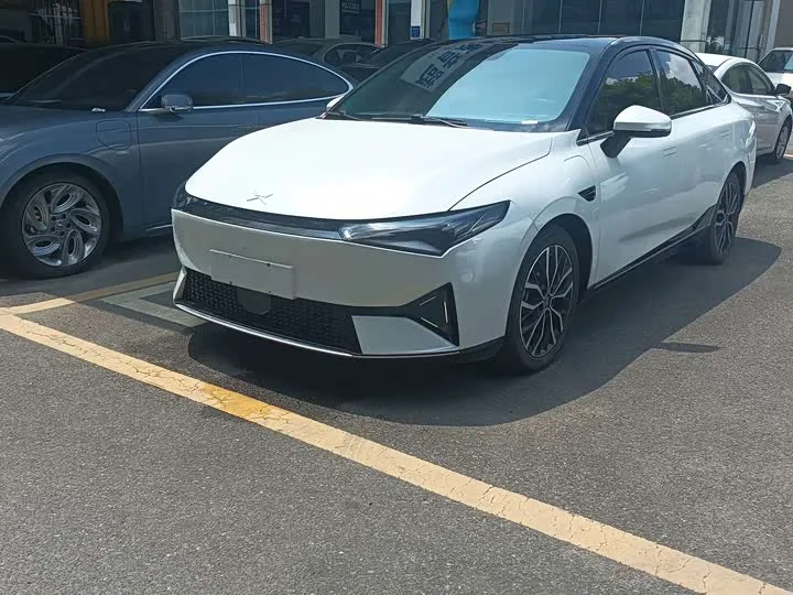 XPeng P5 2022 из Китая — купить под ключ
