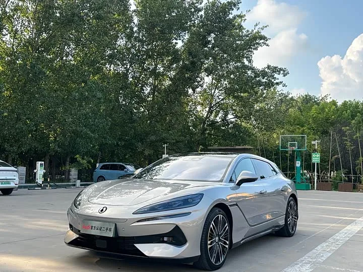 Denza Z9GT 2024 из Китая — купить под ключ