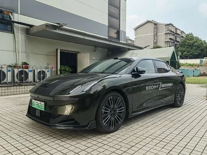 Lynk & Co 30 EM-P Hybrid 2025 из Китая — купить под ключ