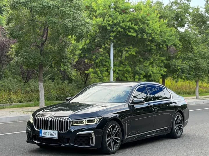 BMW 7 Series 2022 из Китая — купить под ключ