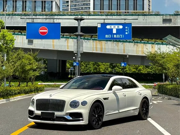 Bentley Flying Spur 2022 из Китая — купить под ключ